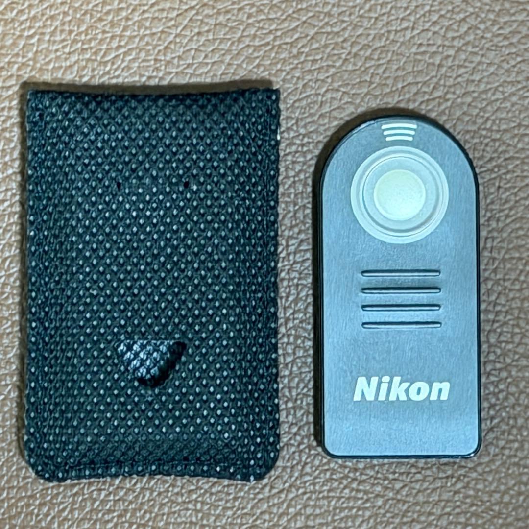 Nikon D90 デジタル一眼レフカメラ 本体　※オマケ付き