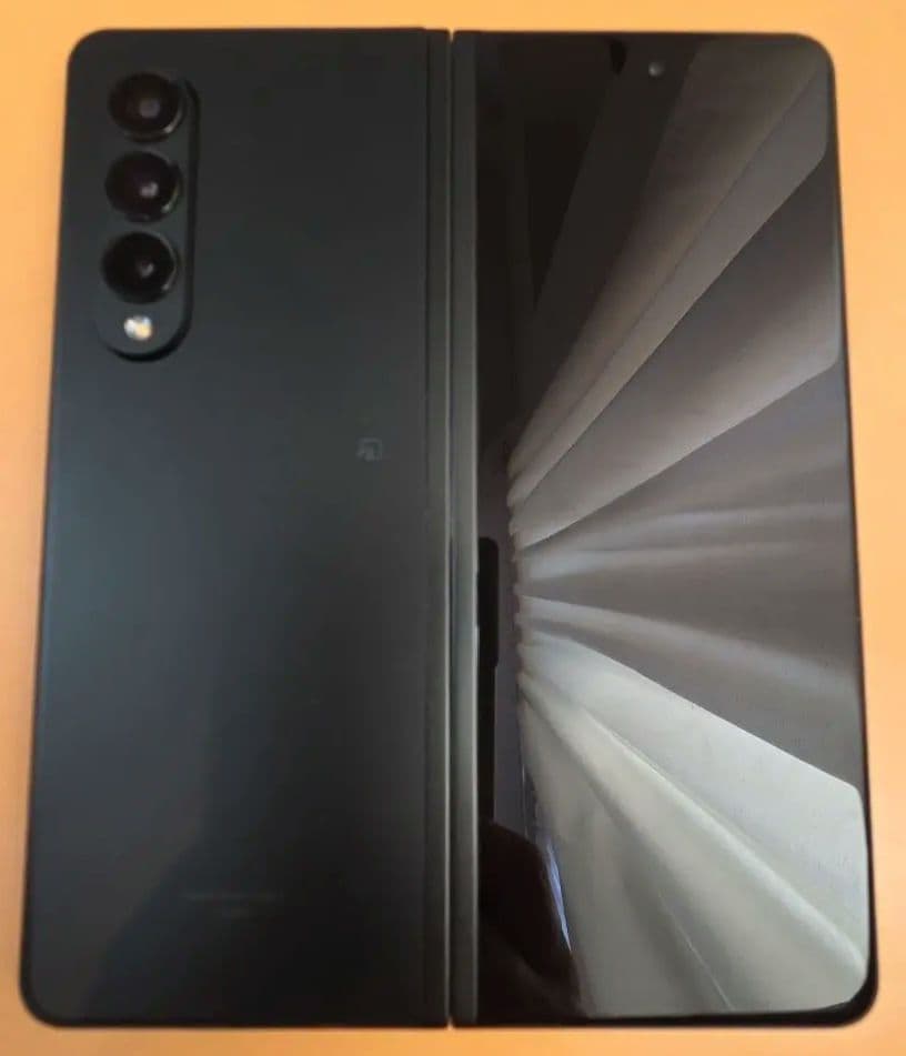 Galaxy Fold3 本体・Sペン・保護フィルム・ケース×2