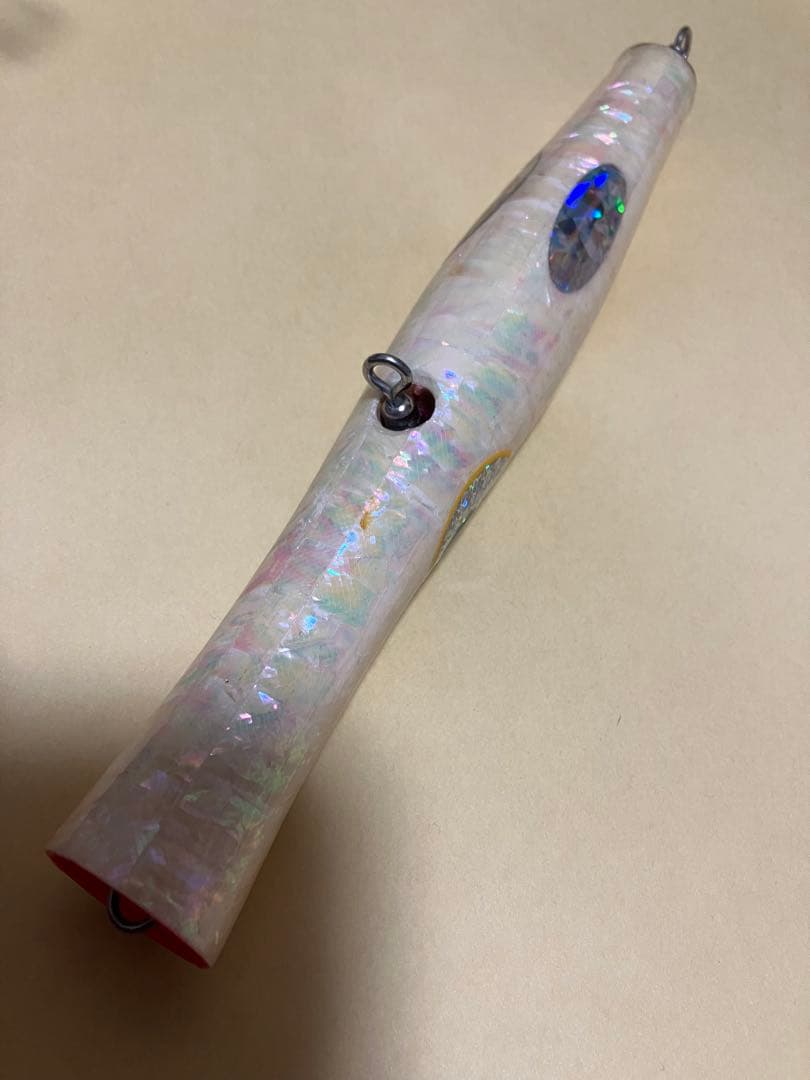 貝田ルアー　トランペット200 ホワイトアバロン