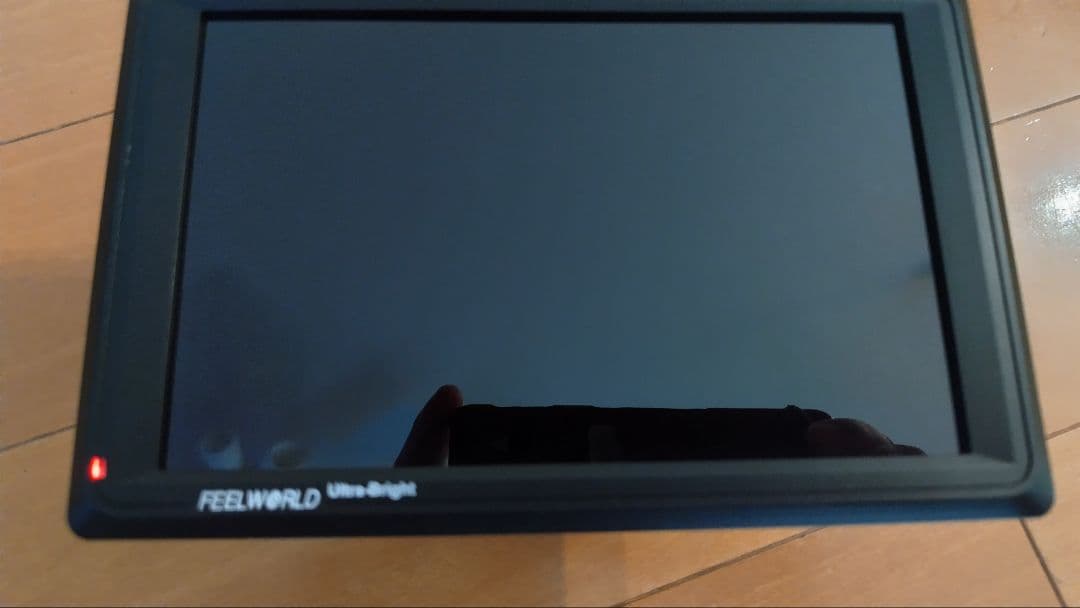 Feelworld FW279 7inフィールドモニターとバッテリーAC電源追加