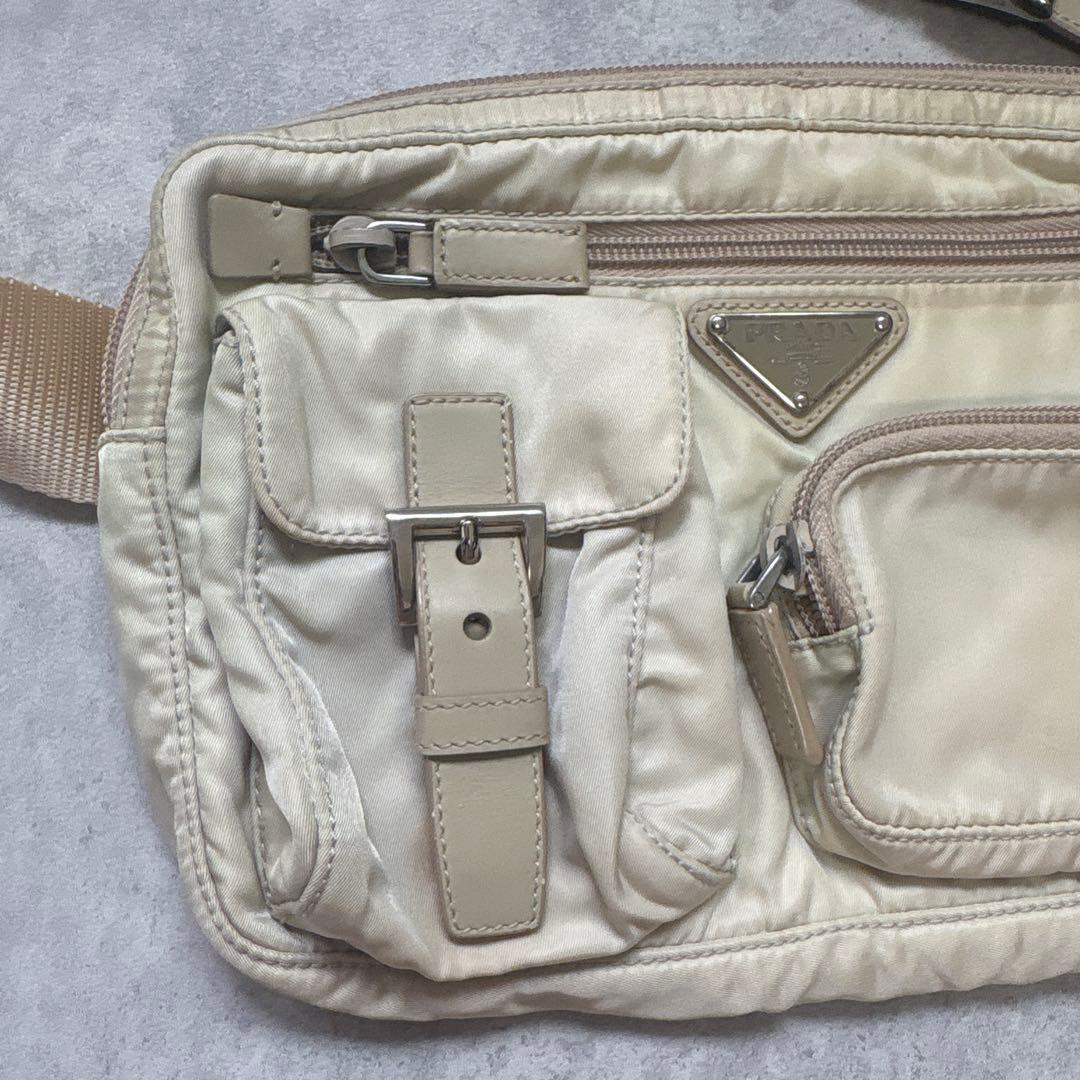 プラダ　ナイロン　ウエストポーチ　ボディバッグ
