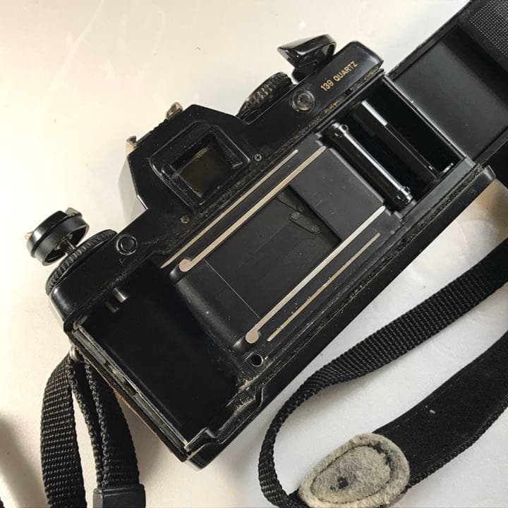 フィルムカメラ　ヤシカコンタックス139 Quartz ボディ　シャッター切れる