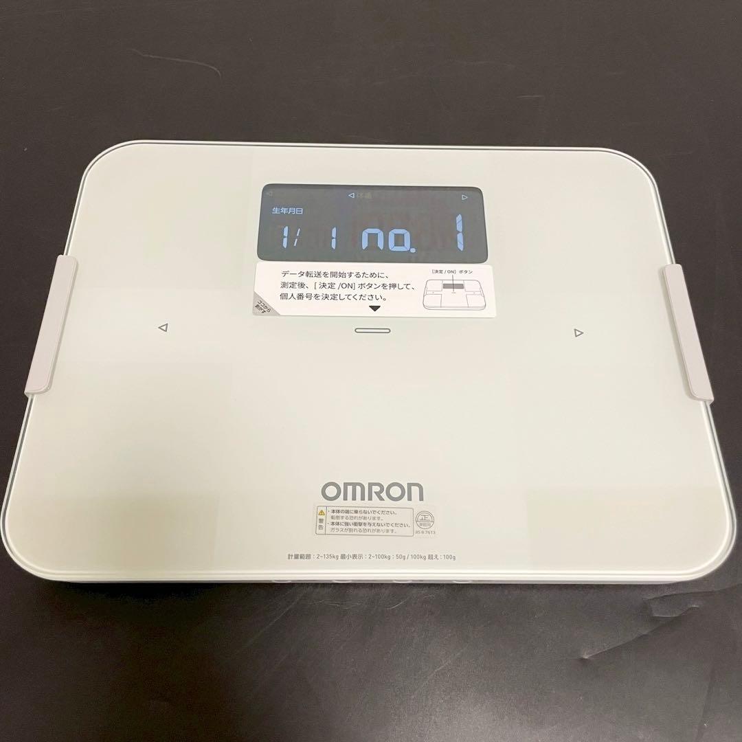 OMRON オムロン 体重体組成計 カラダスキャン ホワイト KRD-608T2