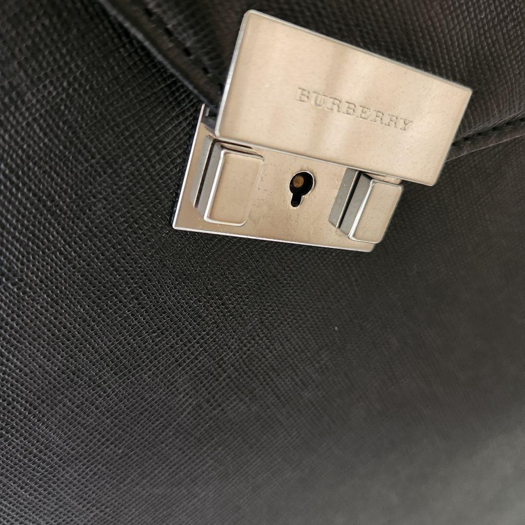 Burberry 高級ビジネスバッグ　ダレスバック　鍵付き　サフィアーノレザー