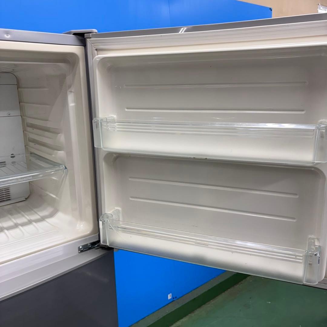 570 シャープ　中型冷蔵庫　200L強　格安　小型　一人暮らし　同棲