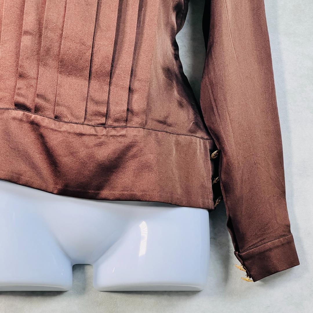 【シャネル】ブラウス　シルク100％　美品　ココボタン　クローバーボタン　M