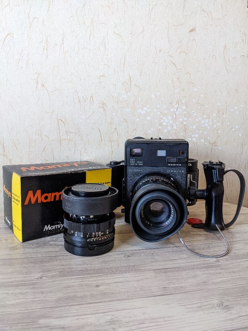 MAMIYA UNIVERSAL　カメラ　昭和レトロ