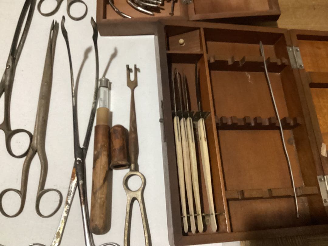 アンティーク医療器具大量　外科手術　注射器　ハサミ　木箱入り