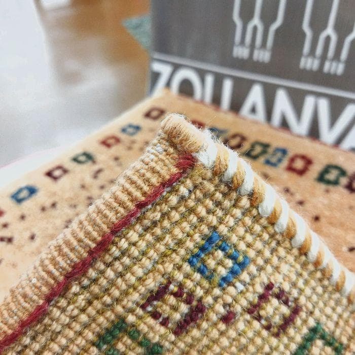 値下げ交渉ミニギャベ●32×32㎝●手織●本物●新品未使用 遊牧民が紡ぐギャッベ