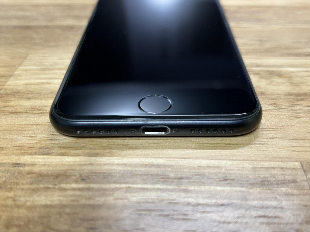 iPhone SE(第2世代) 128GB　ブラック　中古　本体のみ