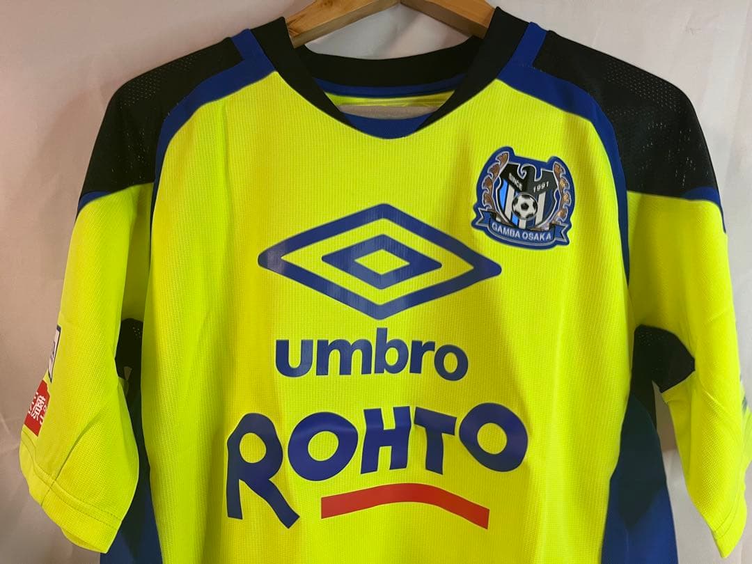 【新品未使用】UMBRO アンブロ ガンバ大阪　トレーニングウェア　半袖　シャツ