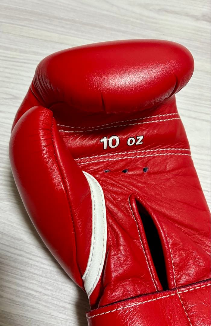 Winning ボクシンググローブ 10 oz レッド