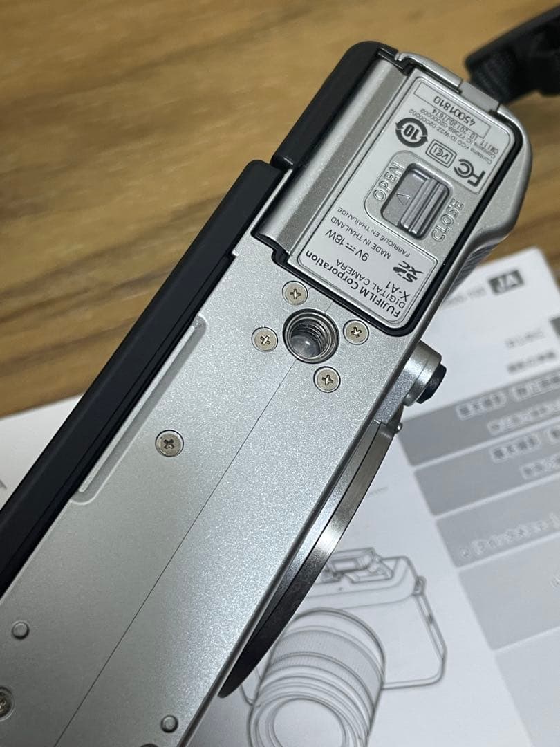 FUJIFILM デジタルカメラ　X-A1 セット　バッテリー3個　動作確認済み