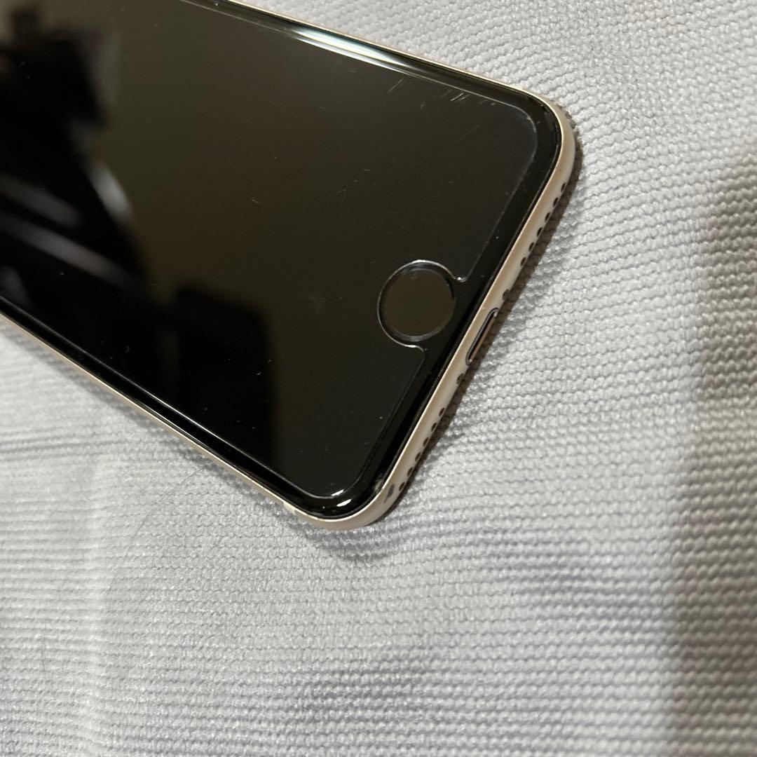 【美品】iPhone SE3 スターライト 64GB
