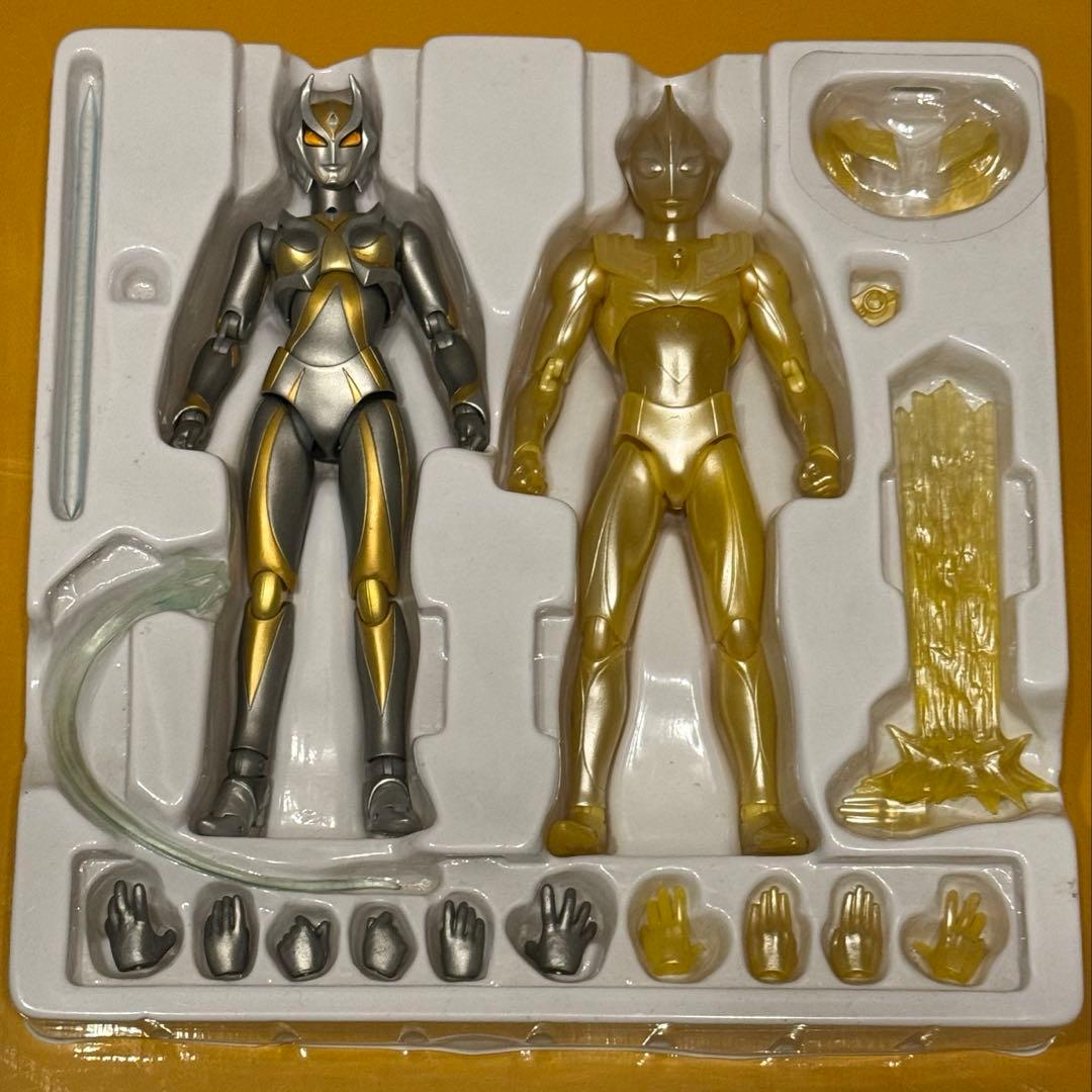 ULTRA-ACT グリッターティガ＆カミーラセット ウルトラマン　怪獣