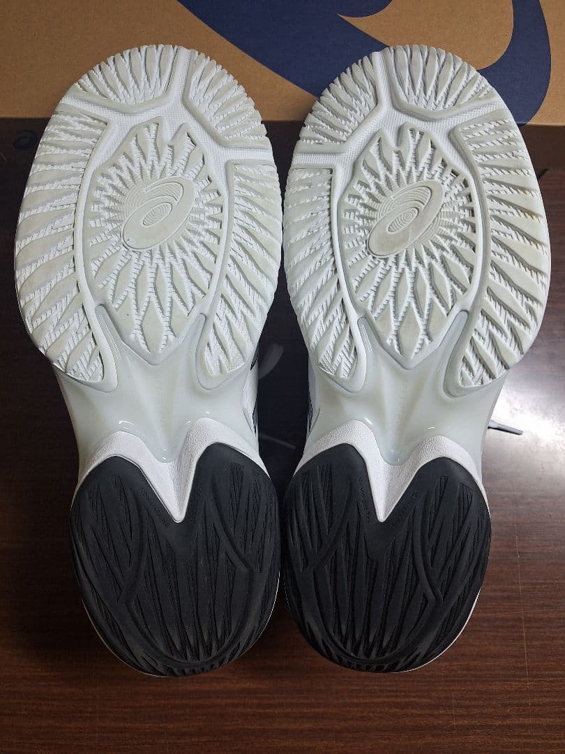 ☆asics史上最高傑作!?話題の最新モデル swiftace 美品です!