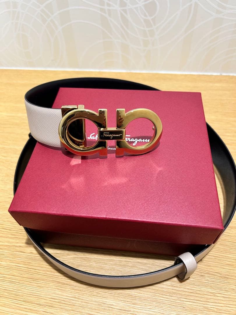 Salvatore Ferragamo レザーベルト　リバーシブル　フェラガモ