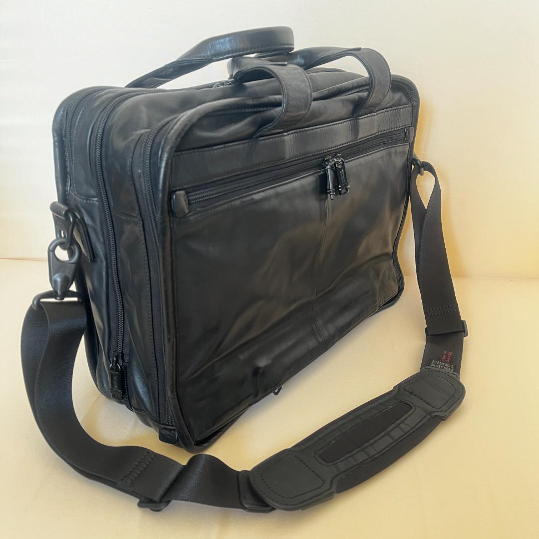 TUMI エクスパンダブル・オーガナイザー・ラップトップ・ブリーフ トゥミ