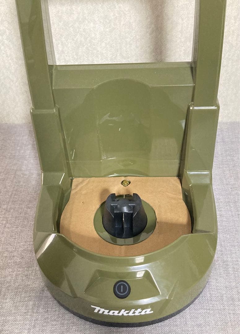 ☆未使用品 良品 マキタ 充電ケトル KT001GZO オリーブ色 makita