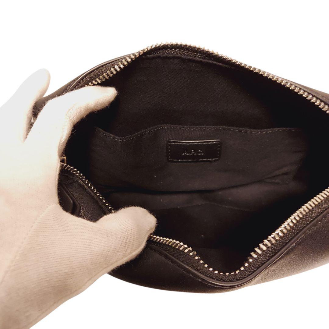 【APC】ショルダーバッグ Nino カメラバッグ 黒 レザー