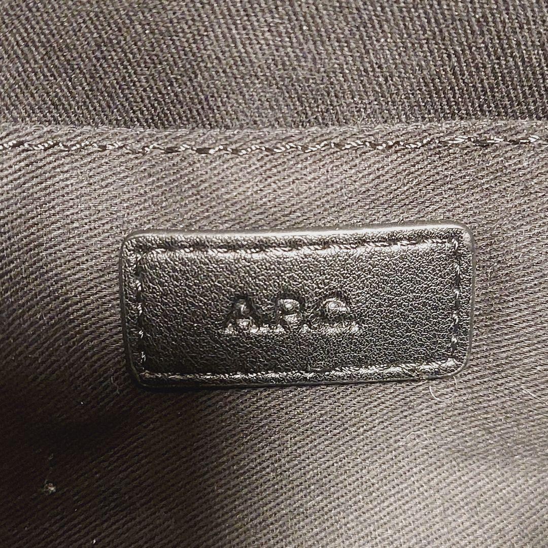 【APC】ショルダーバッグ Nino カメラバッグ 黒 レザー