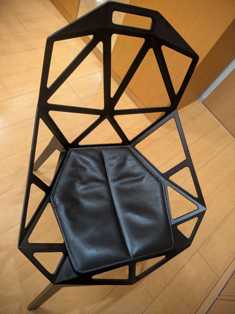 送込美品！MAGIS chair one革座面付きデザイナー椅子