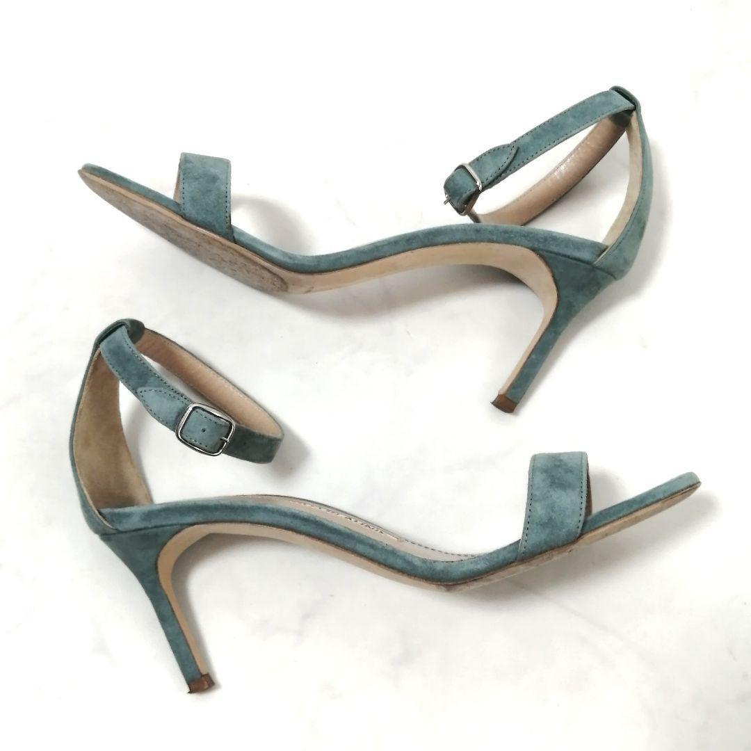 良品✨ マノロブラニク　アンクルストラップ サンダル　35 1/2　くすみブルー