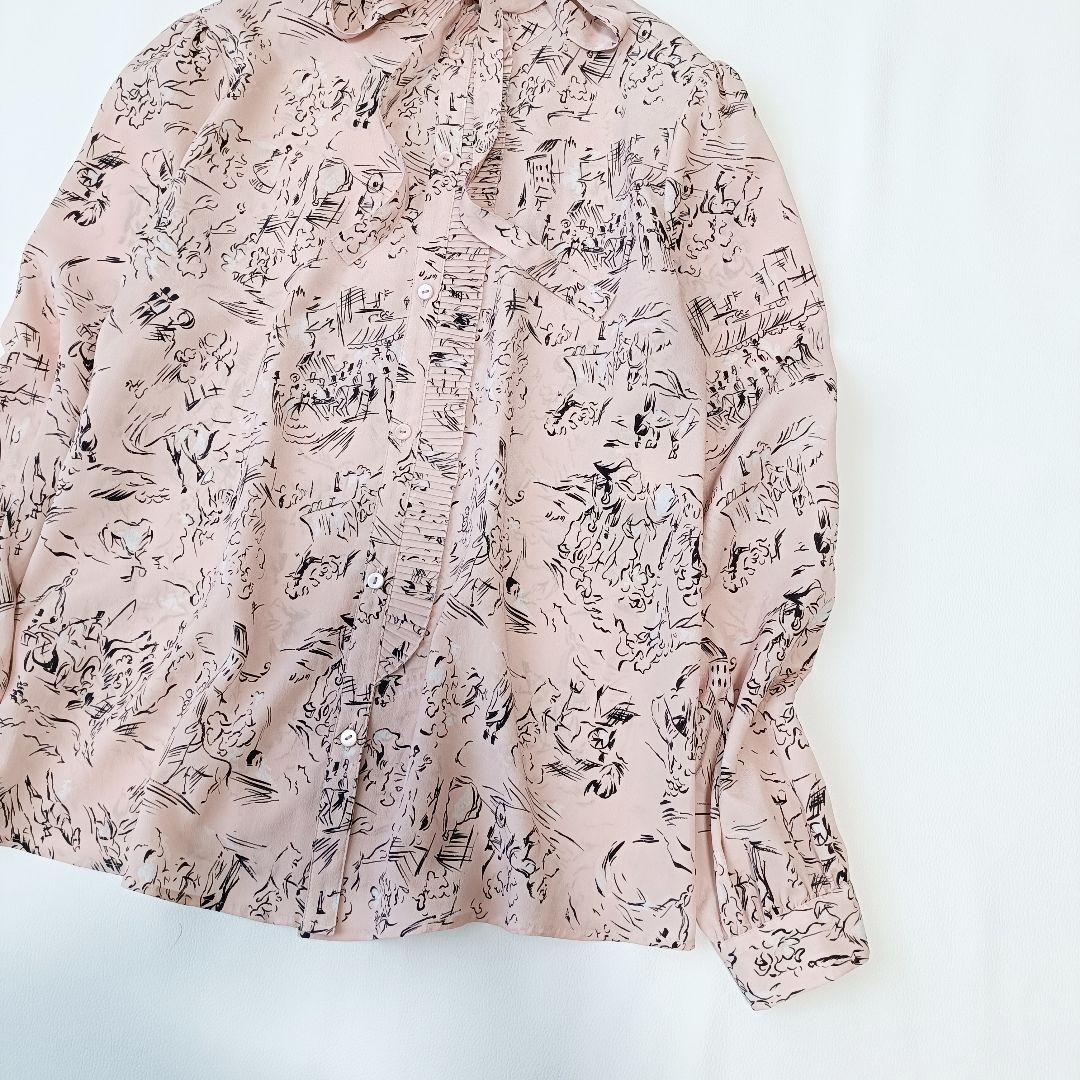 【ルルウィルビー】長袖ブラウス　ボウタイ　プリーツ　総柄　近年モデル　春色　M