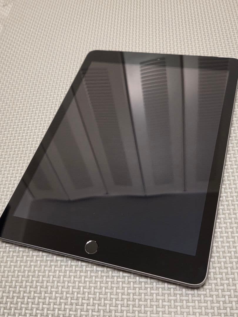 ＊Apple/iPad/第5世代/本体/美品【即購入OKです】