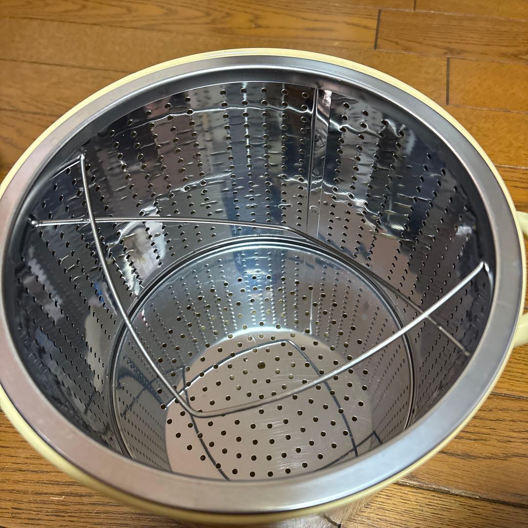 中型 ホーロー蒸し器 クリーム色 蓋付きパスタ鍋