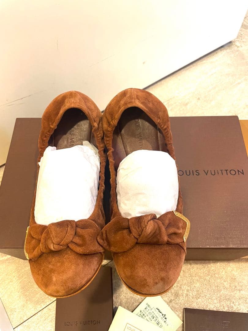 LOUIS VUITTON ルイヴィトン バレエシューズ レザー LVパンチング