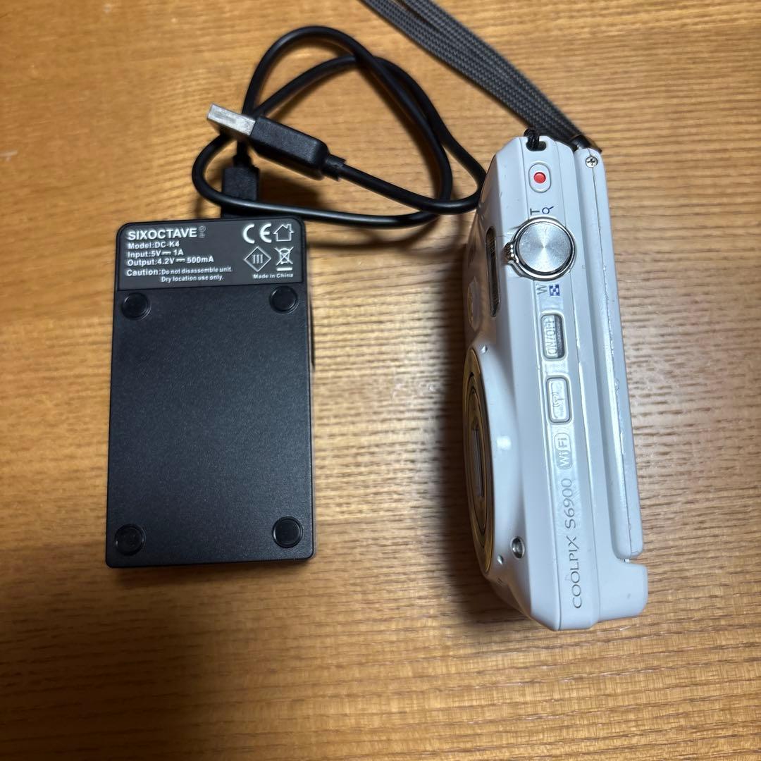 Nikon COOLPIX 12MP ホワイト