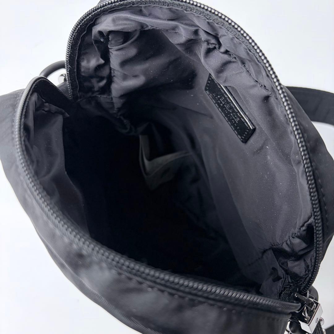 Konaヴェルサーチ　VERSACE　ショルダーバック　グレカ　ブラック