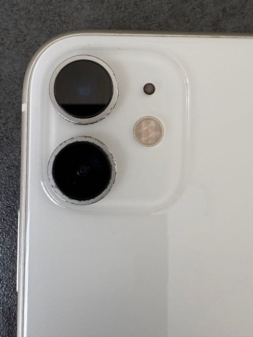 Apple iPhone 11 ホワイト 本体　128GB