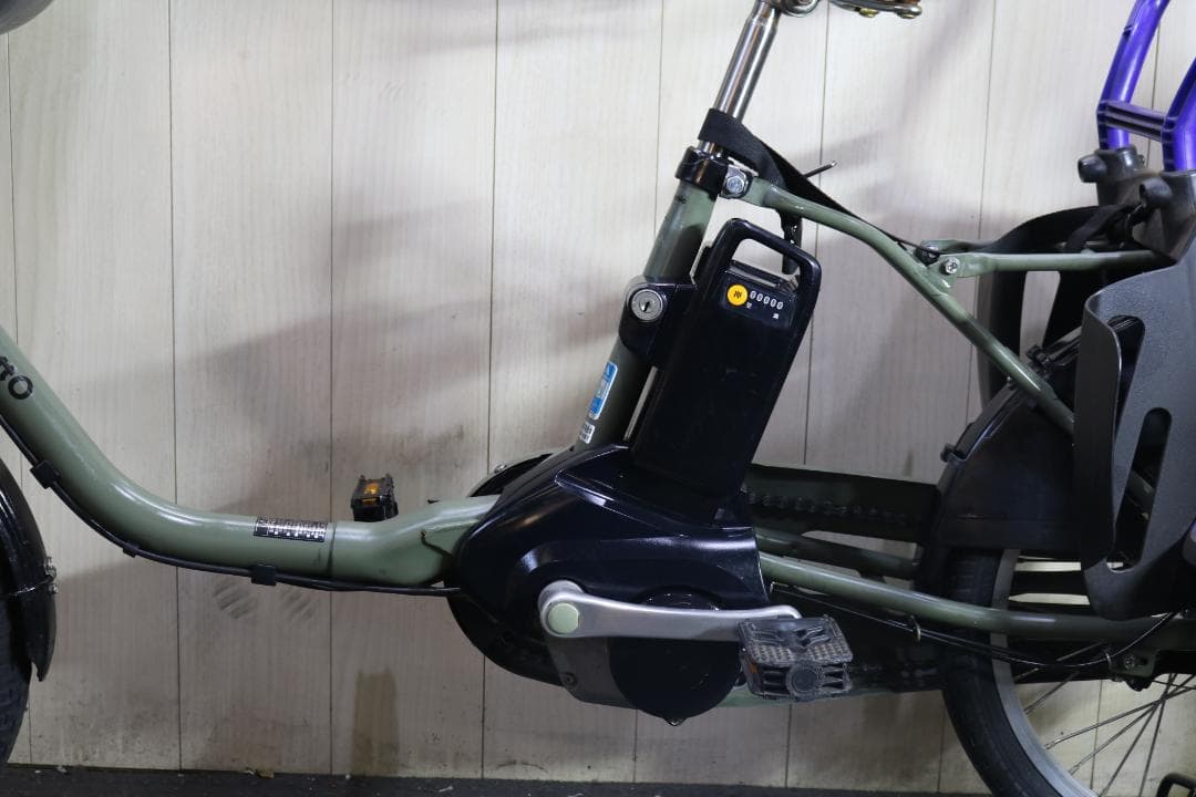 パナソニックギュットクルームDX BE-ELFD03G 8AH20型3段 LED