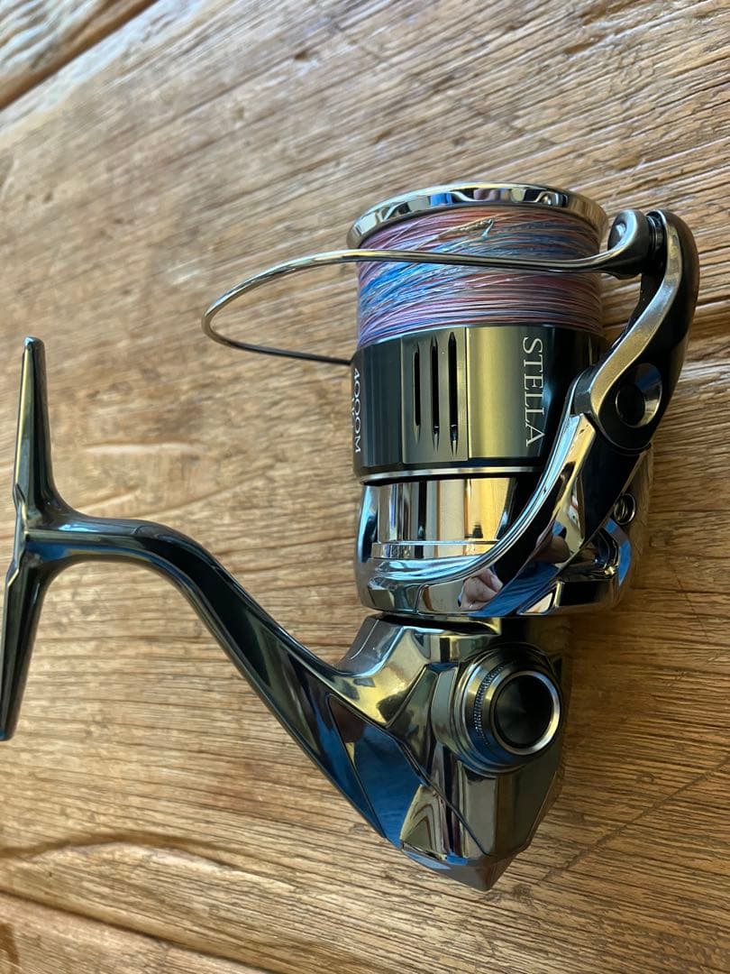 超美品　SHIMANO 22 ステラ　4000 MHG