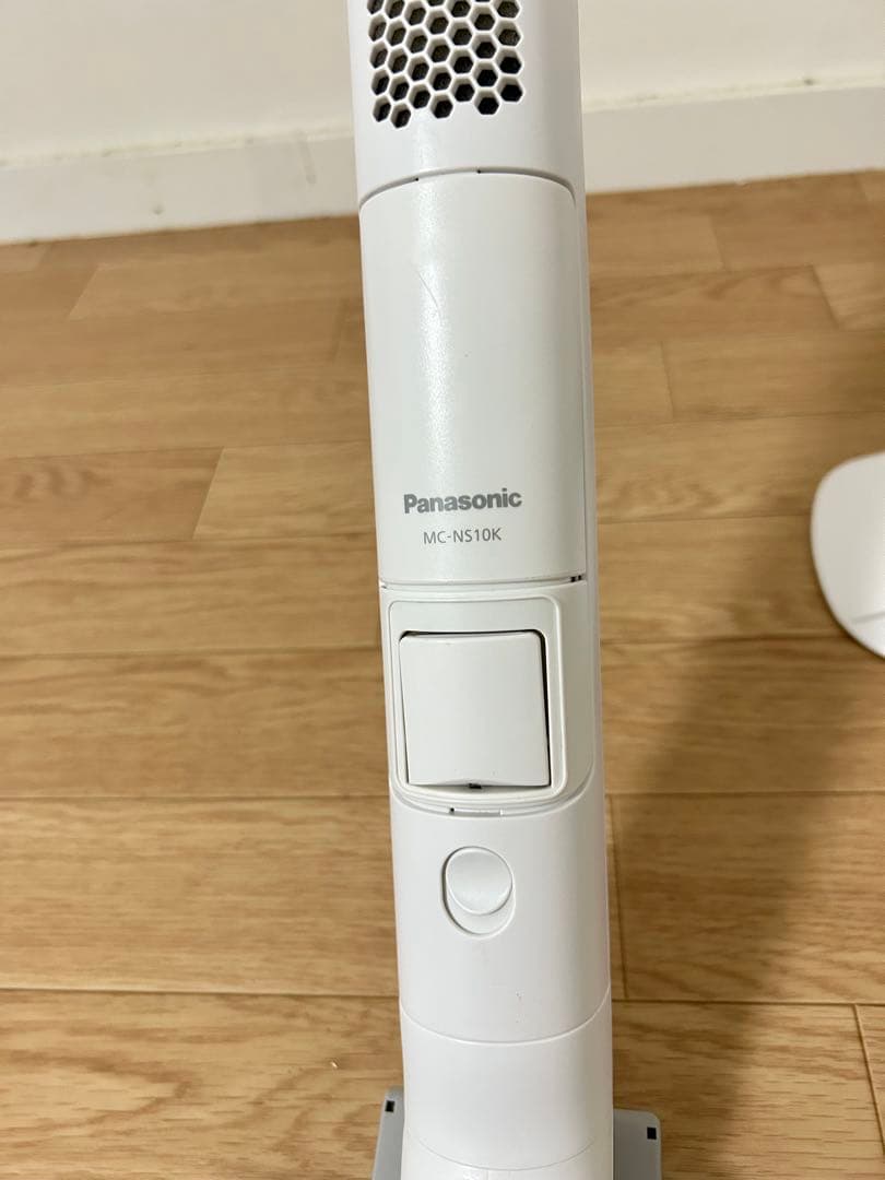 【ミキティ】Panasonic 掃除機 MC-NS10K コードレス