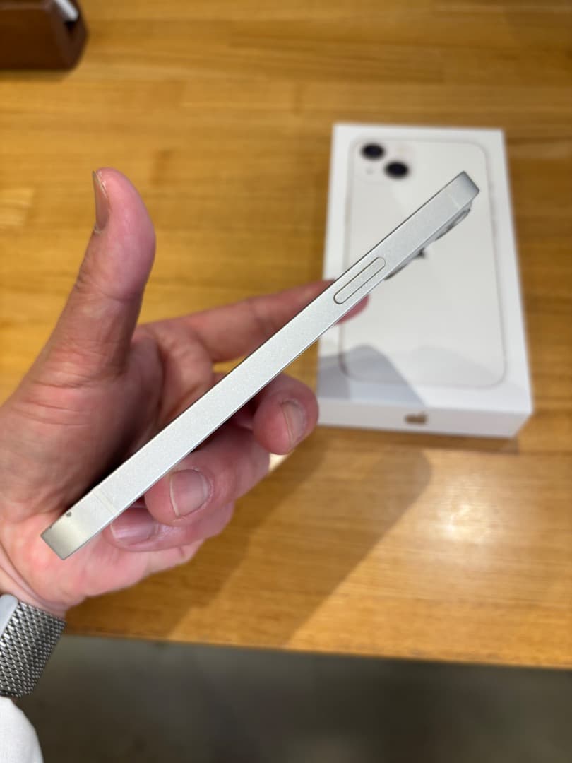 Apple iPhone 13 スターライト 128GB