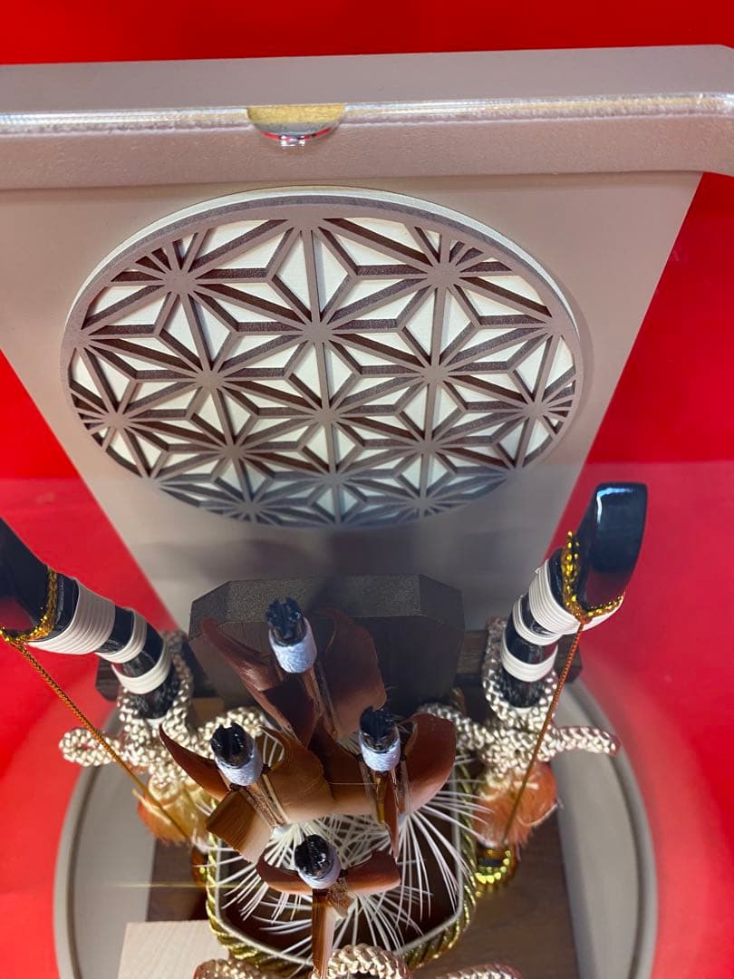 幹山作　破魔弓　モカ色　円形アクリルケース・間口約２３×奥行約２１×高さ約２７㎝