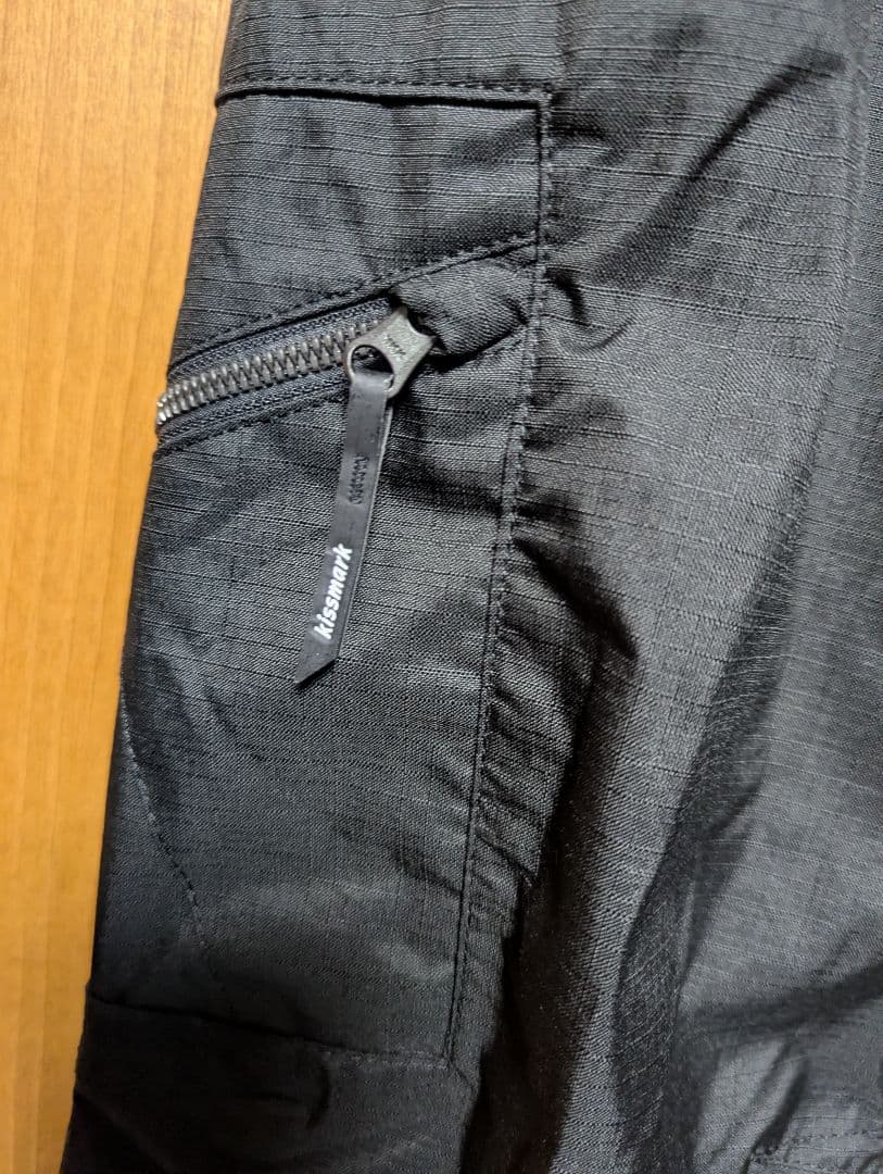 キスマーク　スノーボードウェア