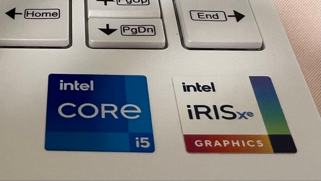 NEC LAVIE Direct N12 2021年製　ノート型　PC　ホワイト