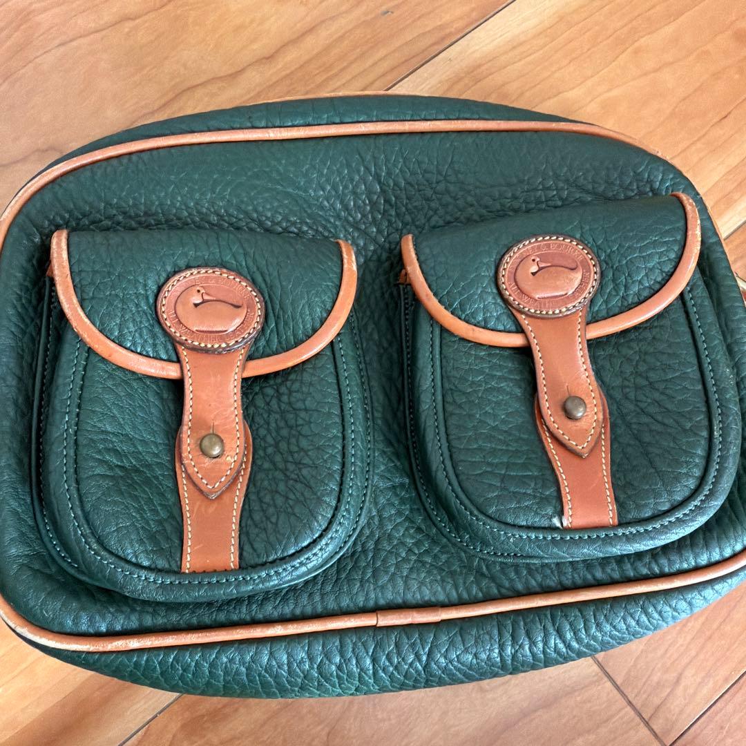 Dooney & Bourke グリーンショルダーバッグ