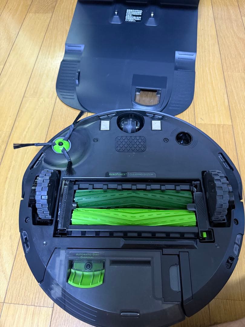 ロボット掃除機 iRobot ルンバj7+
