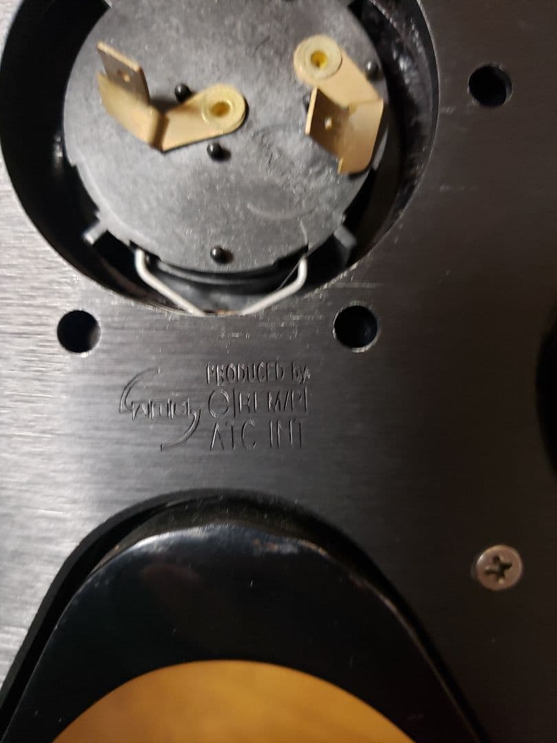 けんけんファブレス　ステアリング　ブラック