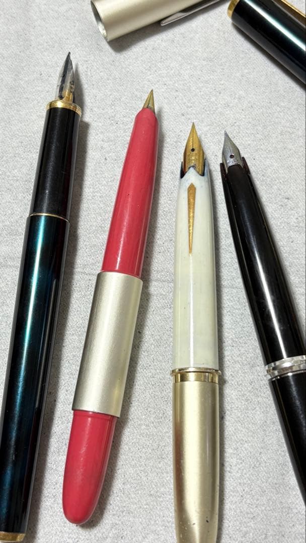 万年筆ペン先 18K 二つ