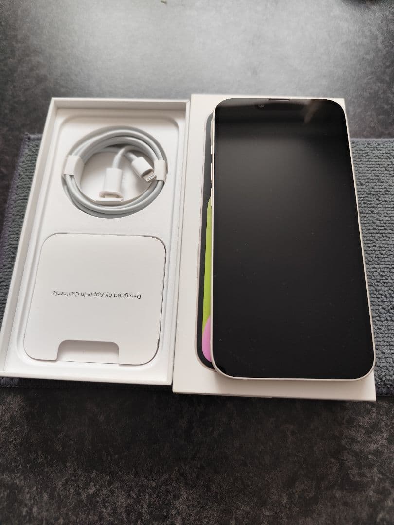 Apple iPhone 14 ホワイト 本体