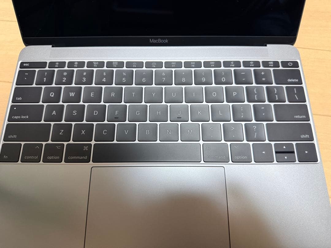 MacBook本体 MacBook 2017 16G core i7 256GB USkey