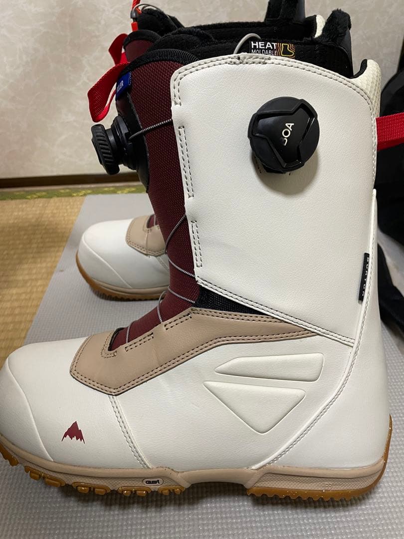 Burton BOAシステム付きスノーボードブーツ
