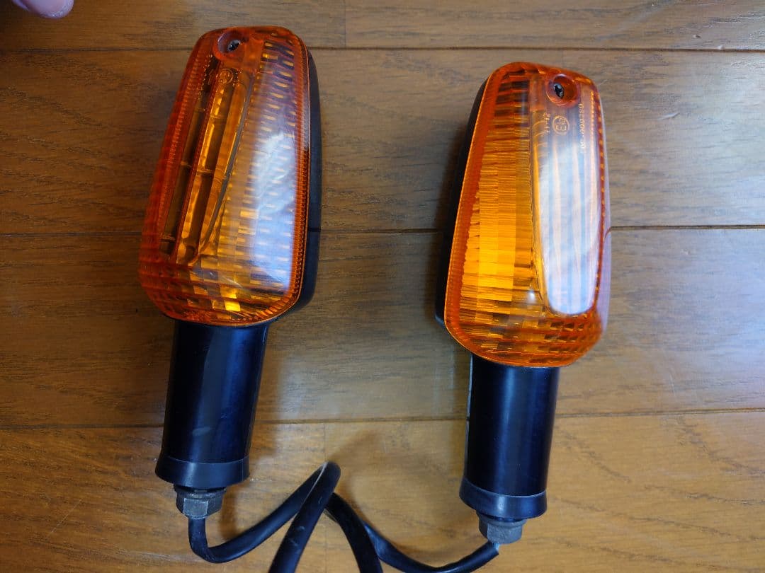 CB1300SF純正ウインカーSC40希少