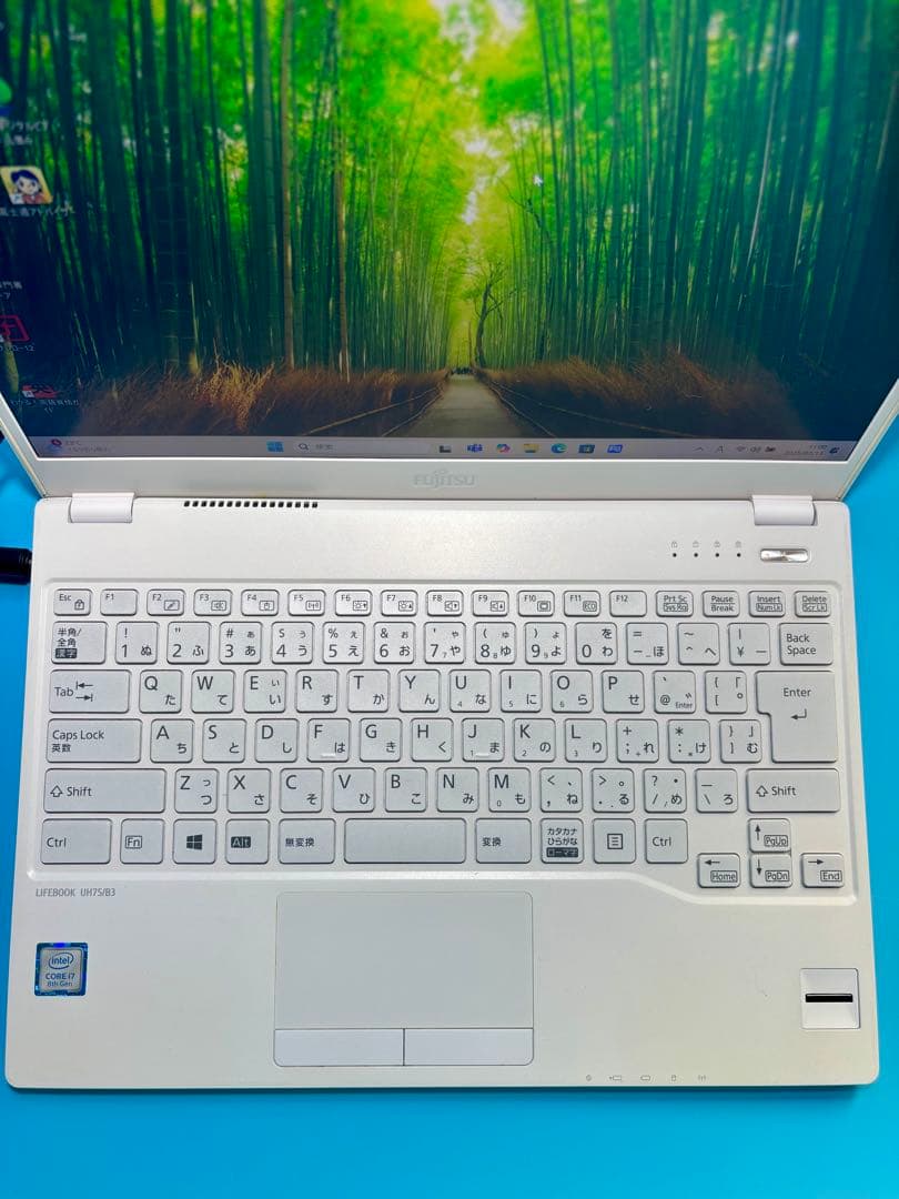 富士通 LIFEBOOK UH75/B3 i7 8550U SSD 2T 20G